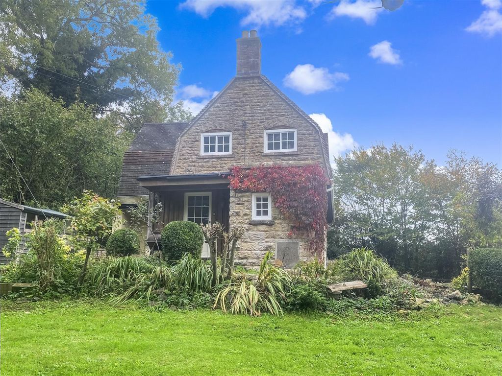 Property photo 2 of 15 Side Elevation