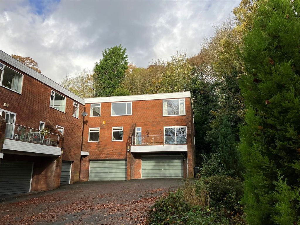 Property photo 1 of 12 5 Whinsleea.Jpg
