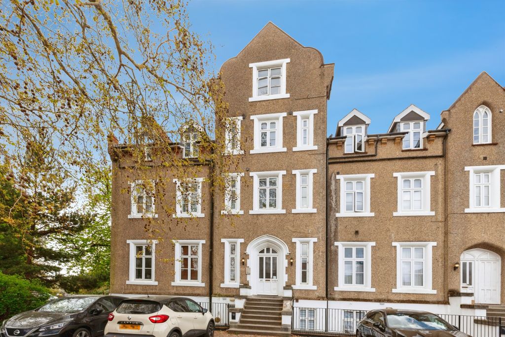 Property photo 2 of 18