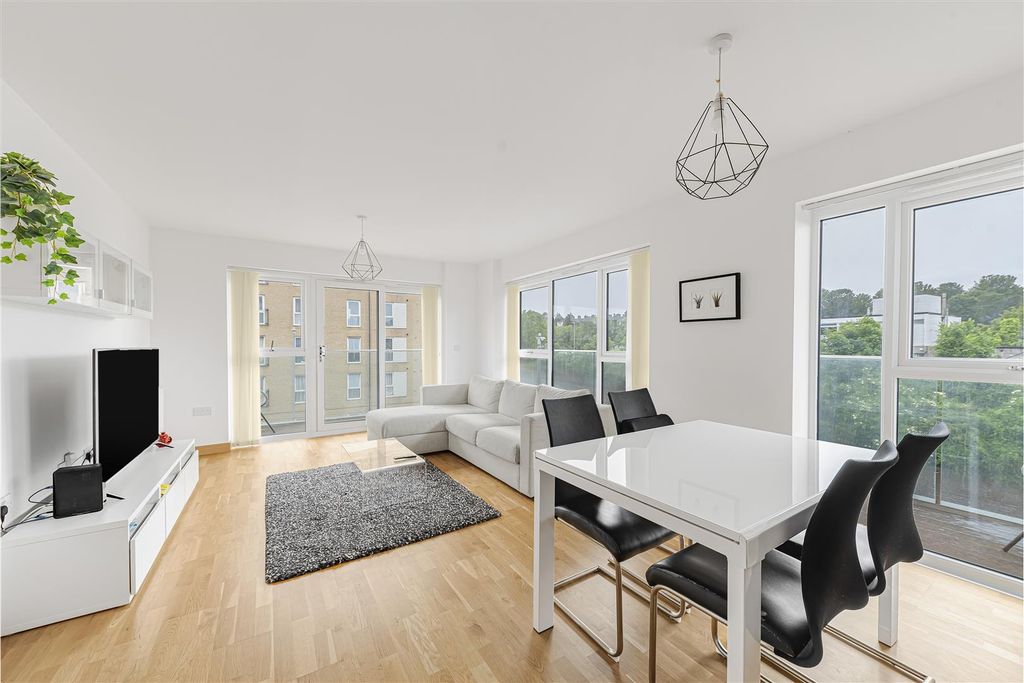 Property photo 2 of 12