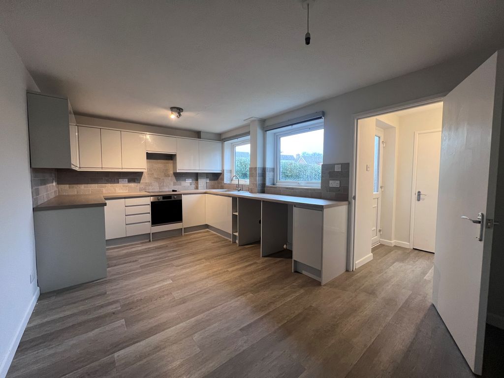 Property photo 3 of 12 Front