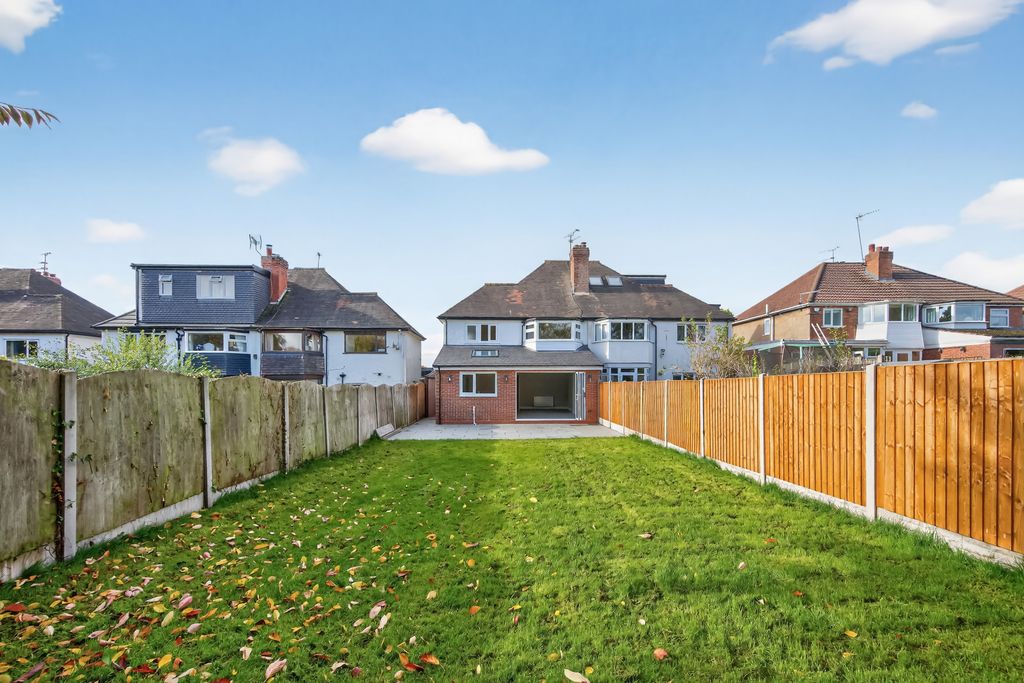 Property photo 2 of 20