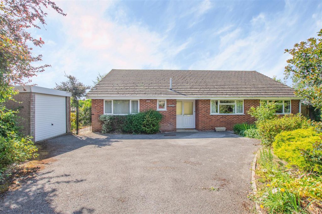 Property photo 1 of 23 8690525-Exterior01.Jpg
