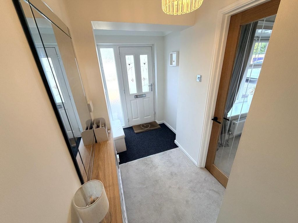 Property photo 3 of 28 Hall