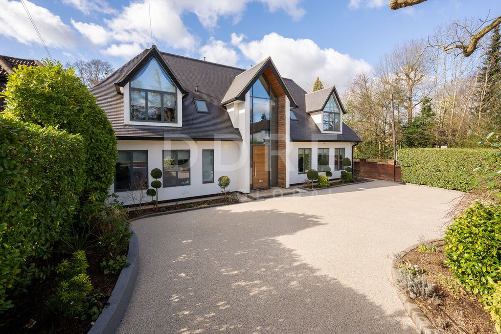 Property photo 1 of 34