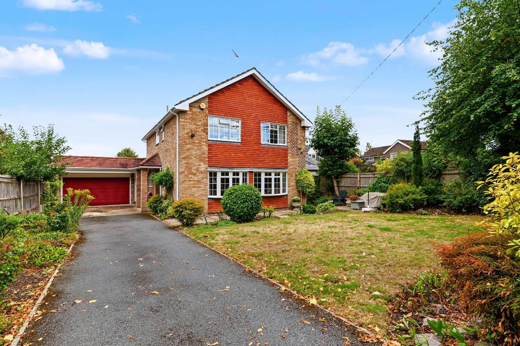 Property photo 2 of 18 5420543