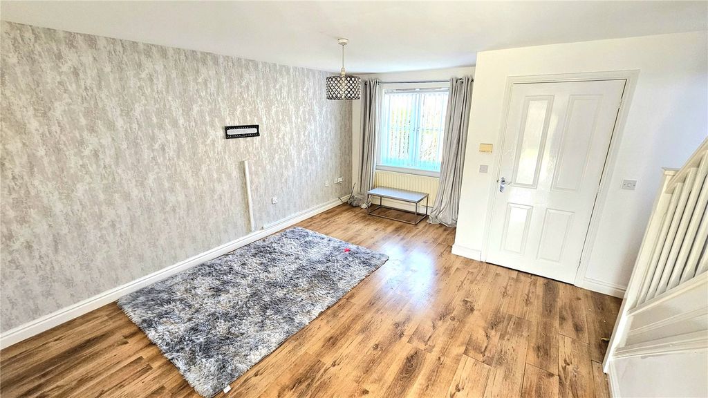 Property photo 2 of 14 Picture No. 08
