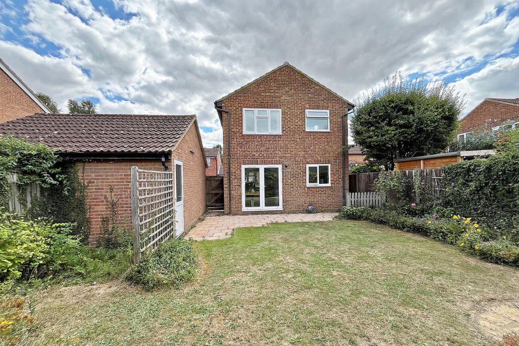 Property photo 2 of 11 3937843