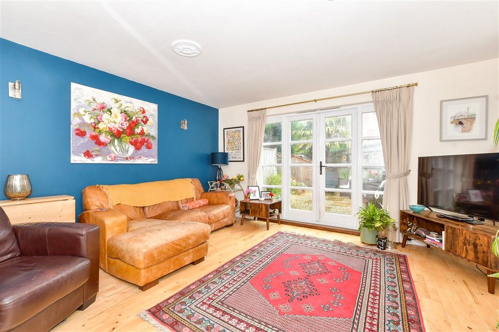 Property photo 1 of 11 Sitting/Dining Room