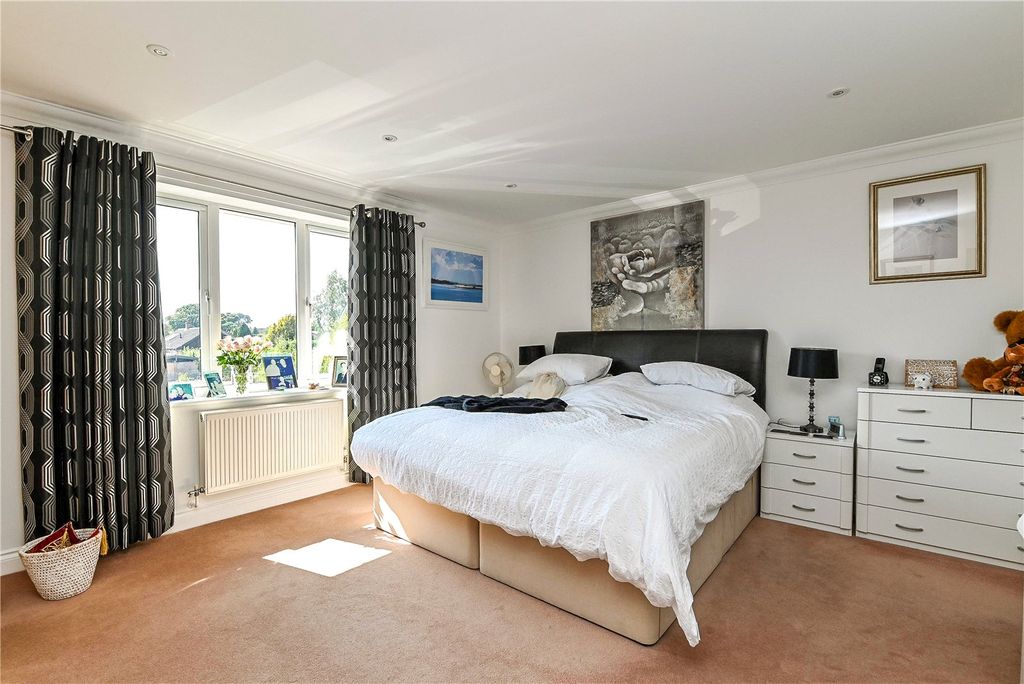 Property photo 3 of 15 Picture No. 06