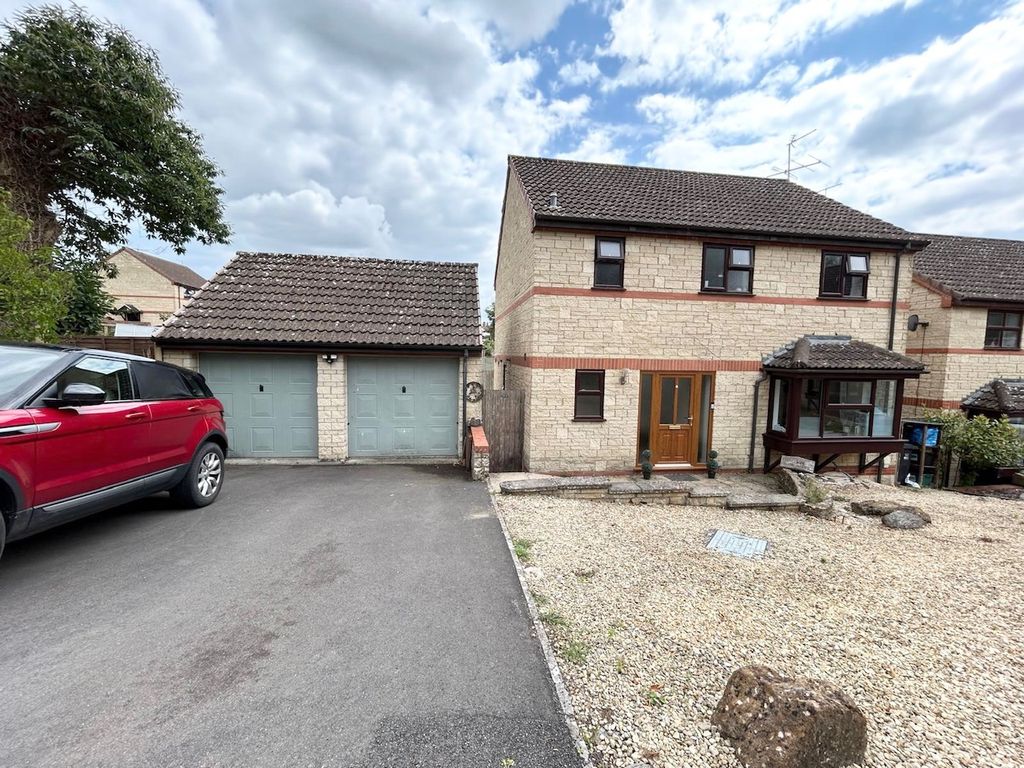 Property photo 1 of 15 Front