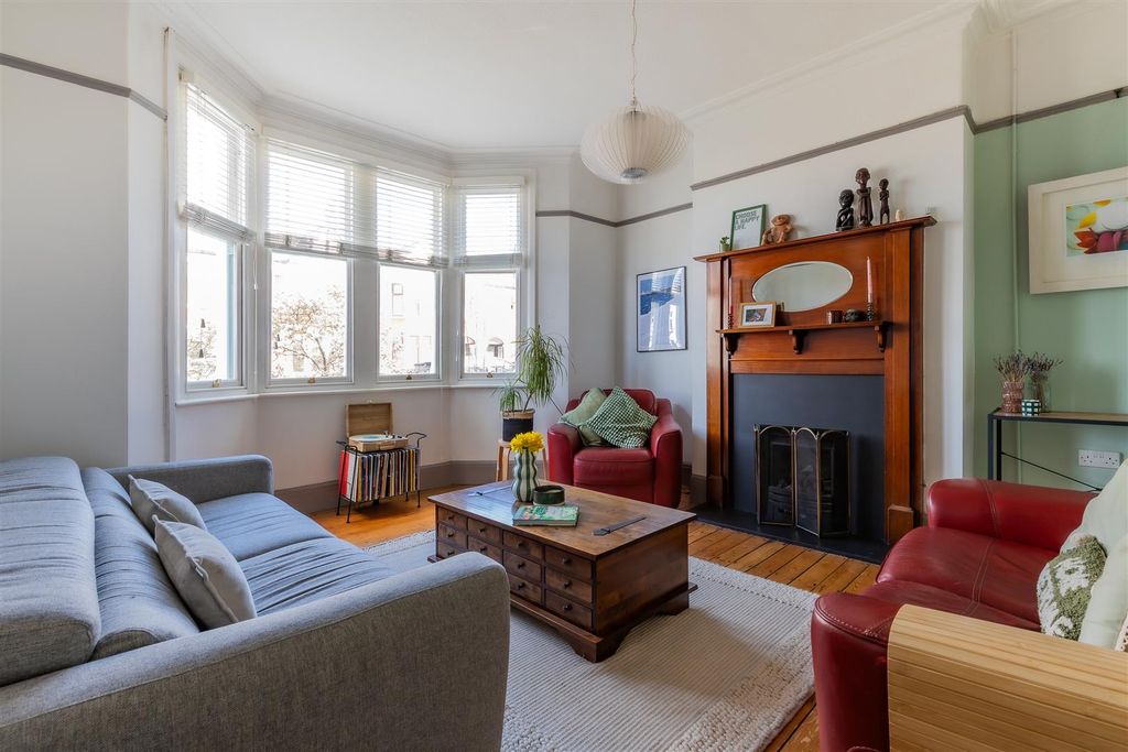 Property photo 3 of 22 35 (1 Of 33).Jpg