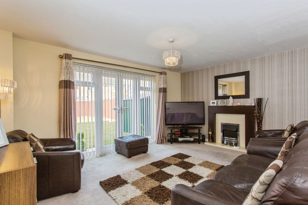 Property photo 2 of 21 Pbox-Img.Jpg