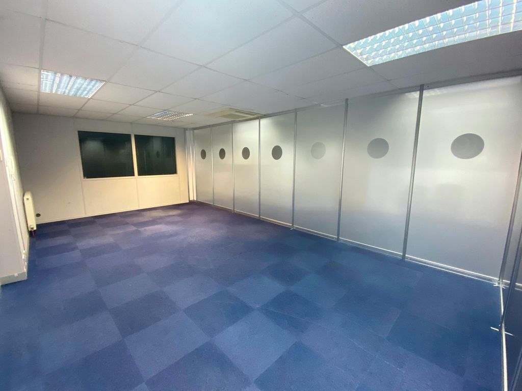 Property photo 2 of 5 Suite 7 Photo 1.Jpg