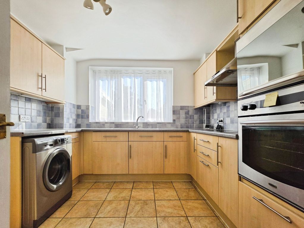 Property photo 2 of 16