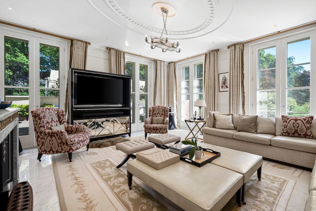 Property photo 3 of 18