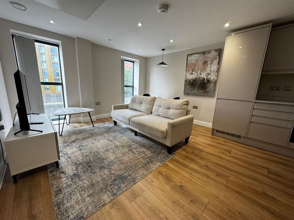 Property photo 1 of 7 CH86 1.Jpg