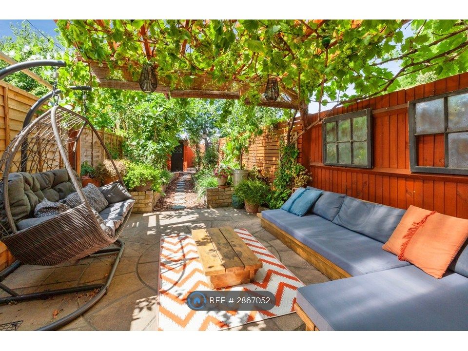 Property photo 2 of 28