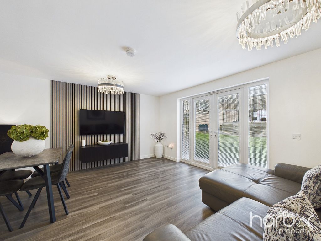 Property photo 2 of 22 5334763