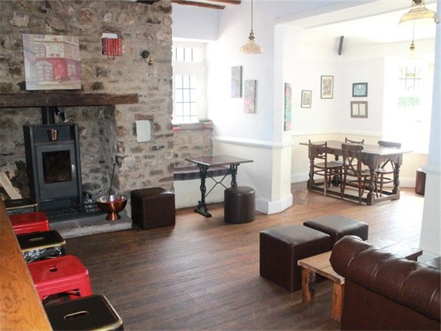 Property photo 2 of 10