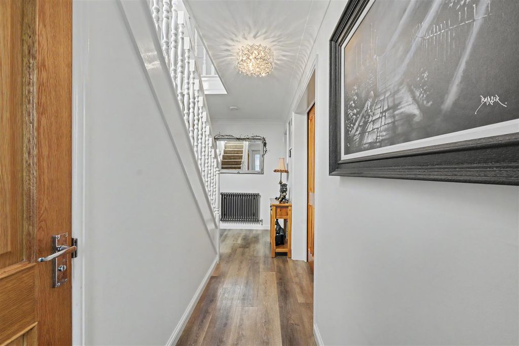 Property photo 3 of 41 Entrance Hall_1.Jpeg