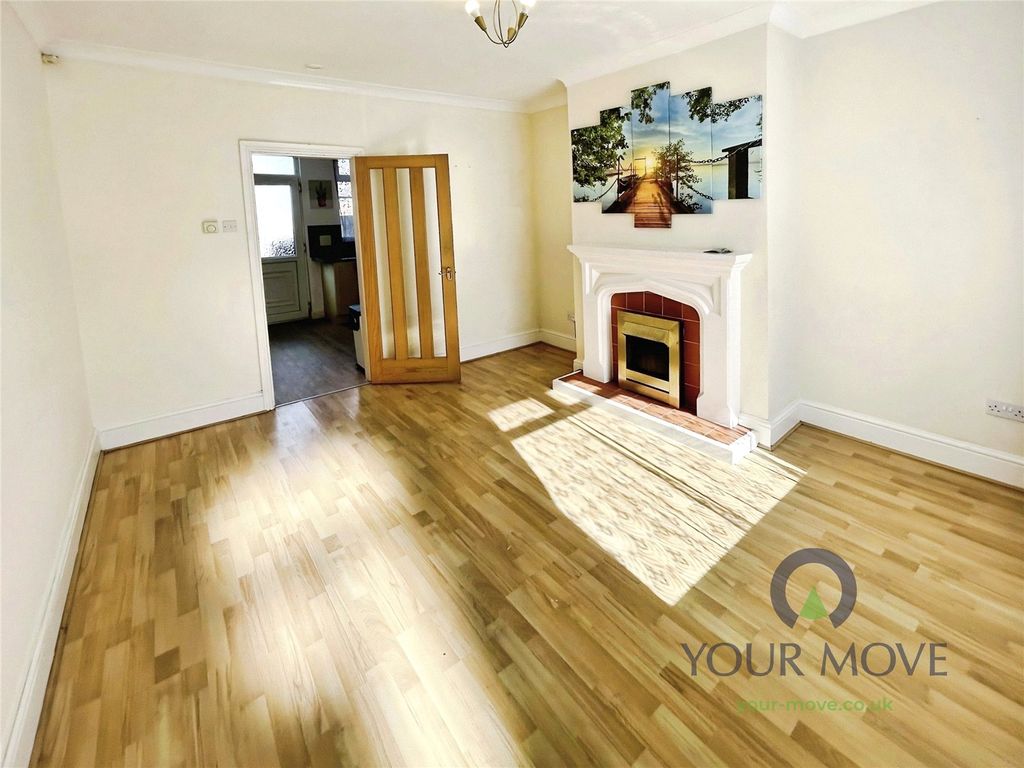 Property photo 3 of 10 Living Room