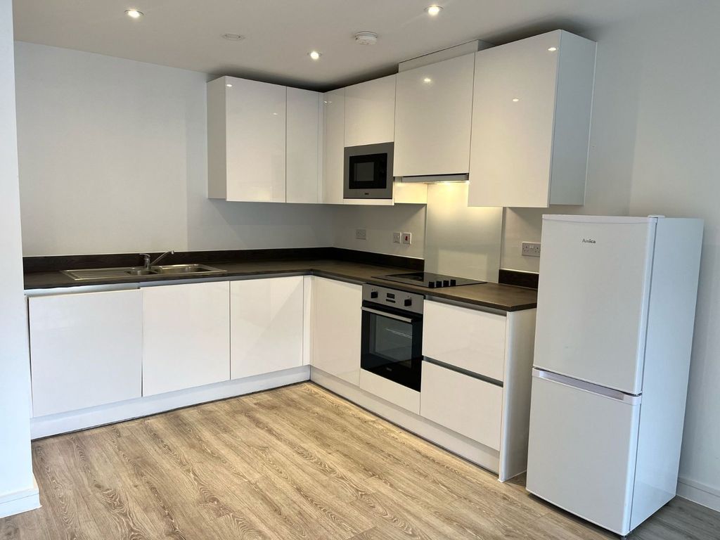 Property photo 3 of 8 Picture No. 20