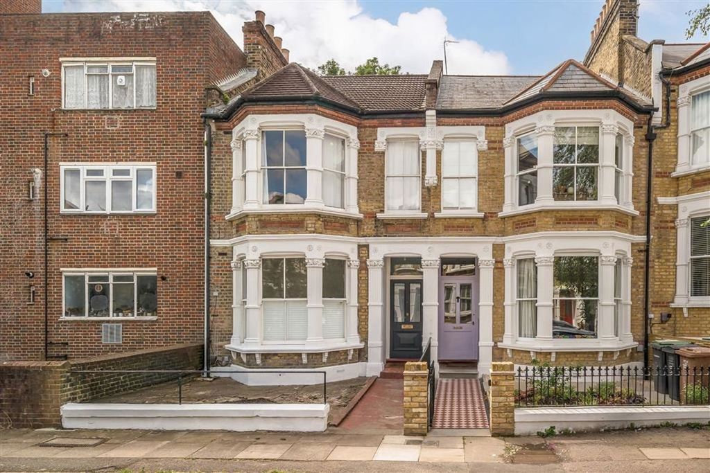 Property photo 1 of 9