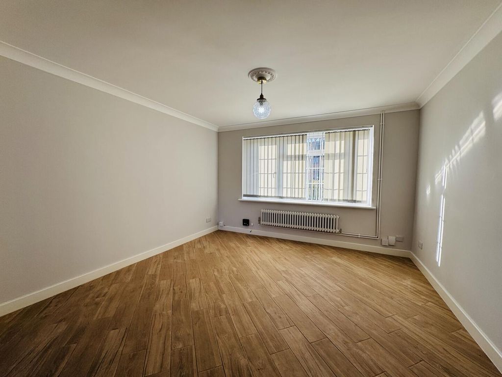 Property photo 2 of 16 Living Room