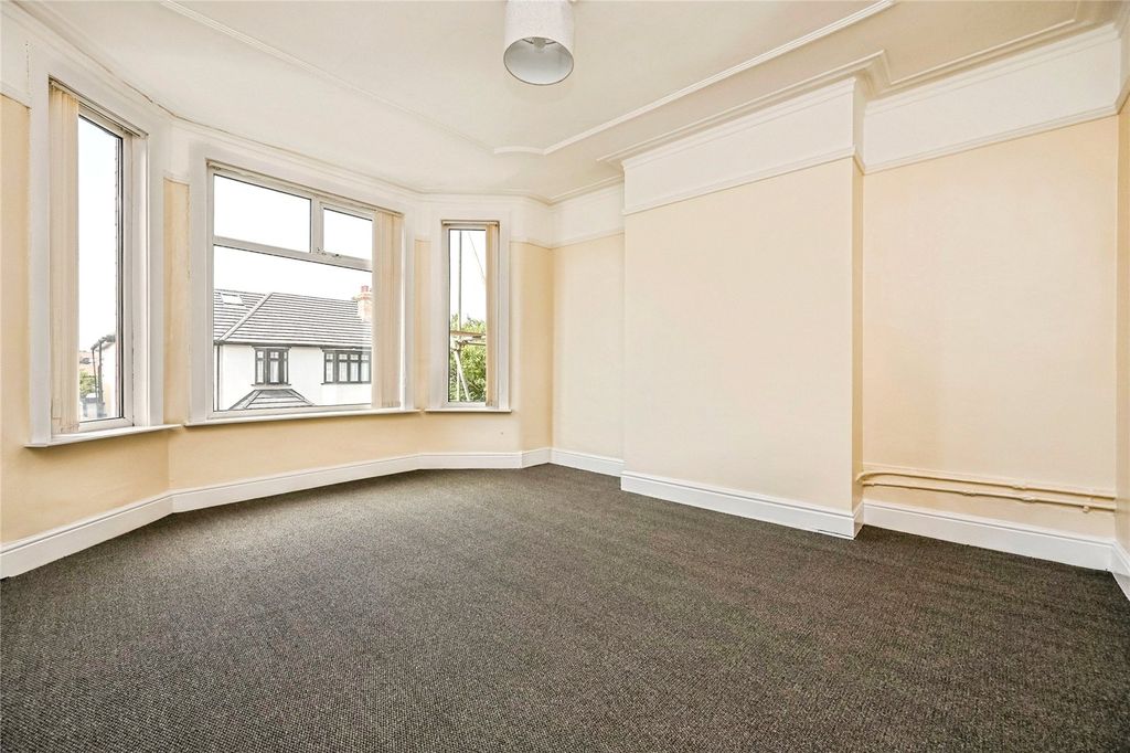 Property photo 2 of 18 Picture No. 34