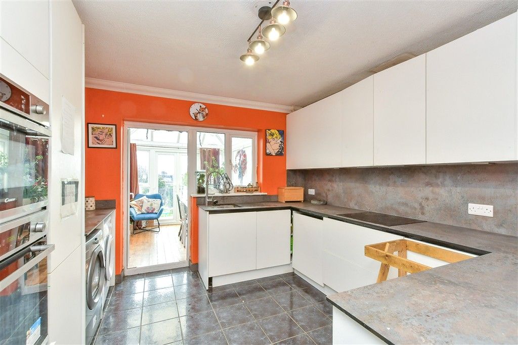 Property photo 2 of 14 Kitchen