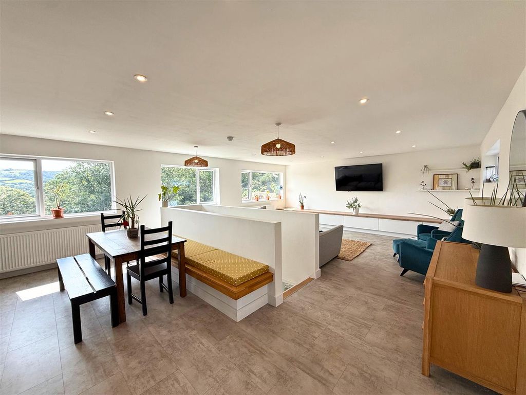 Property photo 1 of 23 Open Plan Lounge Diner