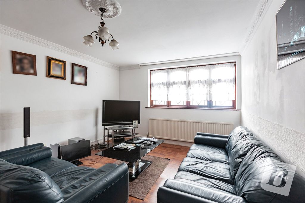 Property photo 3 of 13 Living Room