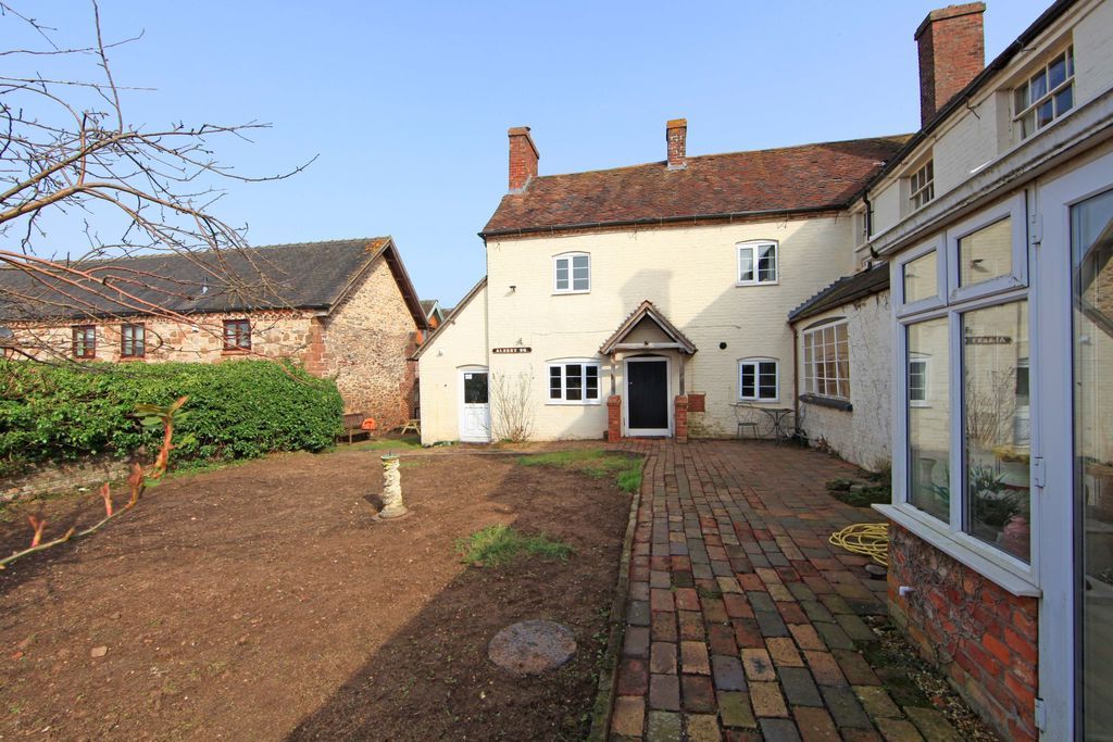 Property photo 2 of 20 Photo 13