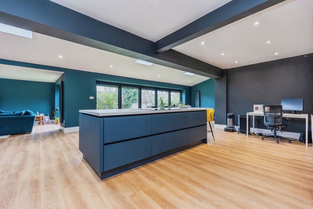 Property photo 2 of 26 Pbox-Img.Jpg