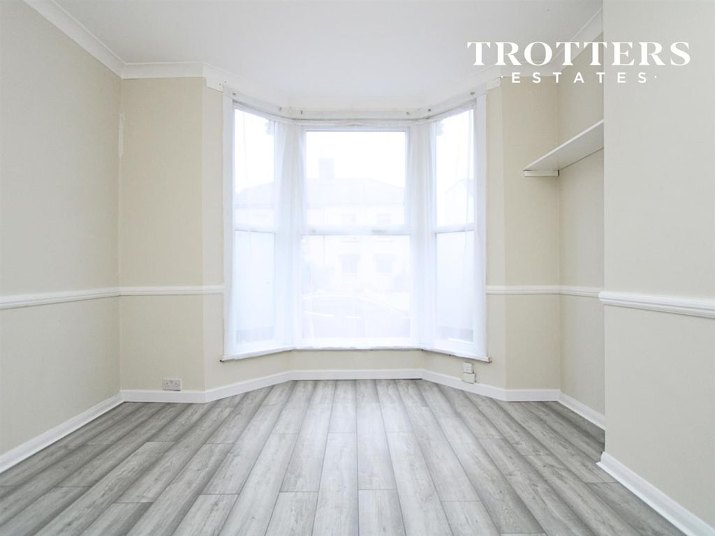 Property photo 3 of 19 Untitled Design - 2025-09-02T122730.950.Png