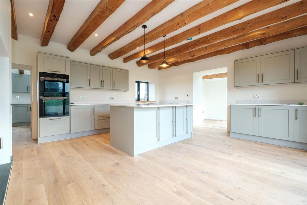 Property photo 2 of 25 Parry Barapill Barn-1.Jpg