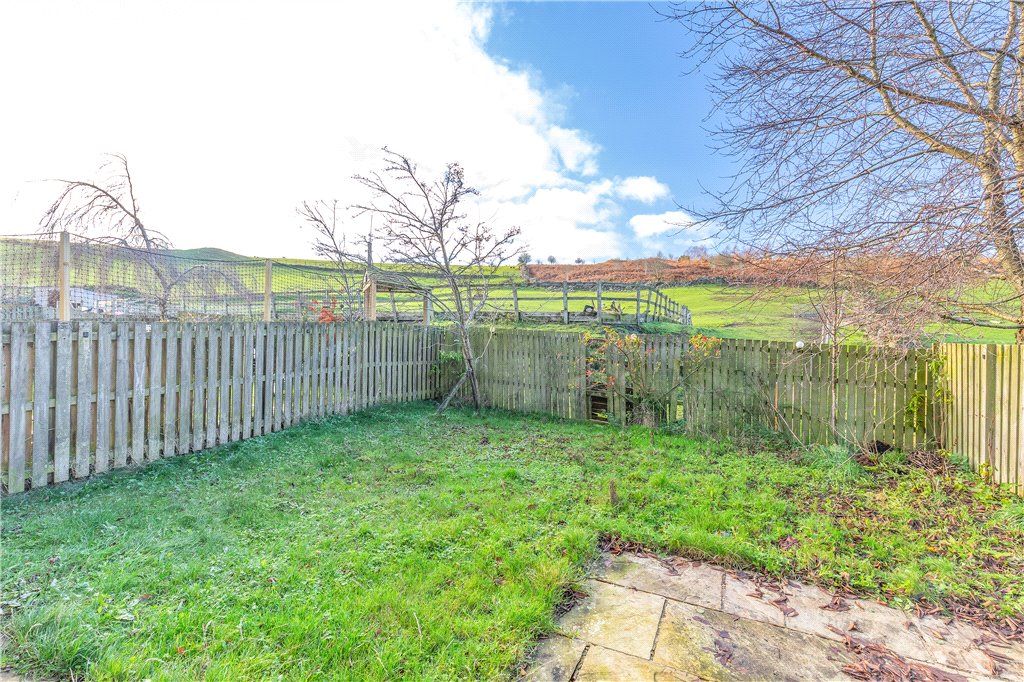 Property photo 3 of 18 Gardens