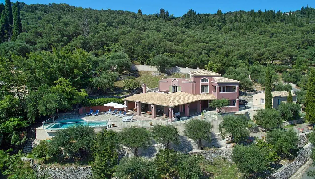 Property photo 1 of 10 Image: 0