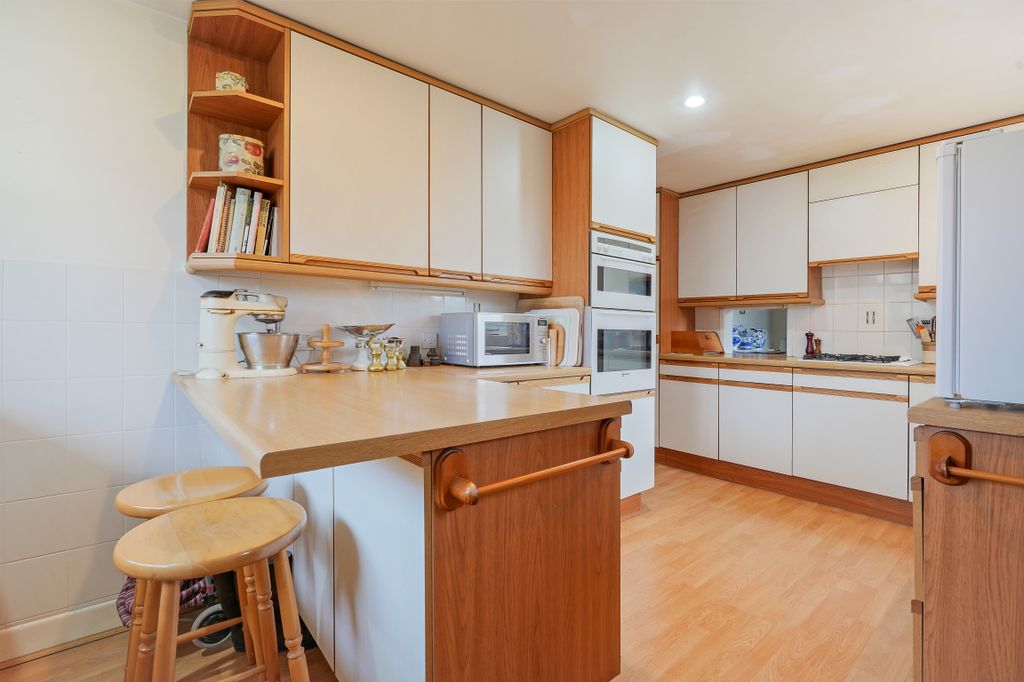 Property photo 3 of 46 Dsc06173