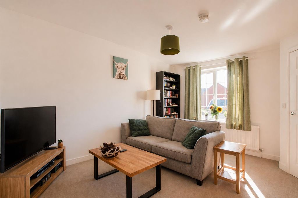 Property photo 2 of 20 Ae42Bbae-Bd0B-4564-B149-E7316152d4d6.Png