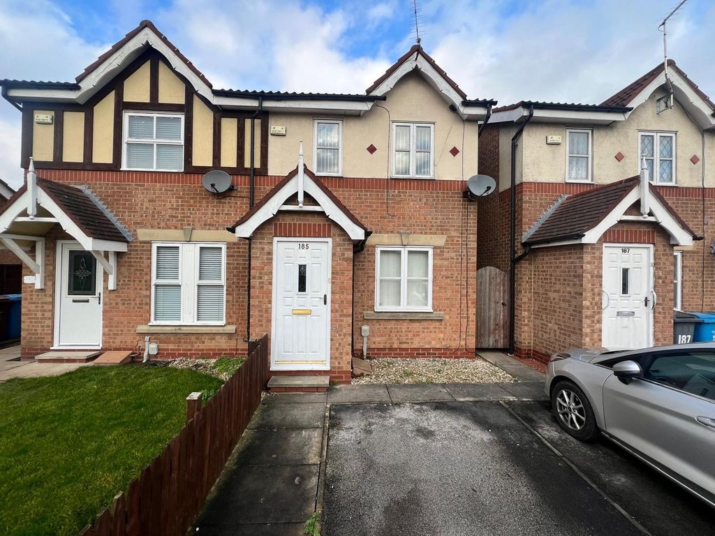 Property photo 1 of 8 External