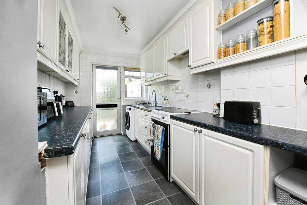 Property photo 3 of 14 Pbox-Img.Jpg