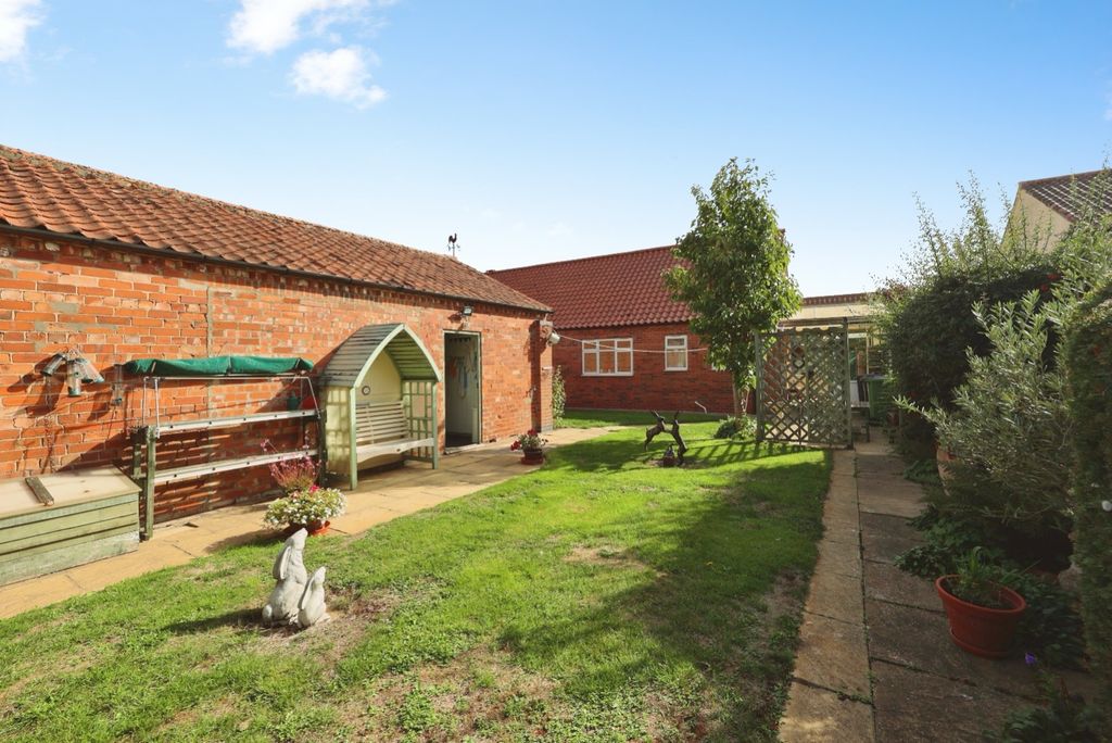Property photo 3 of 23 5389082