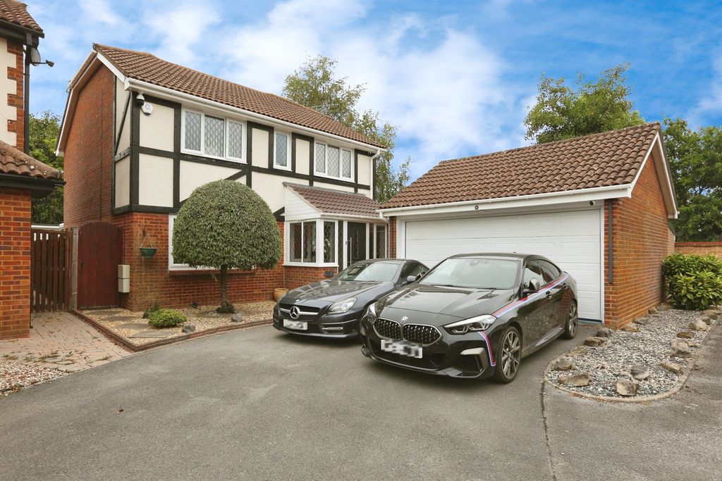 Property photo 1 of 17