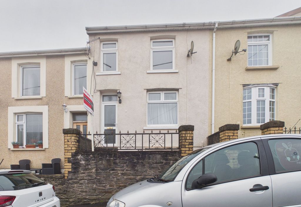 Property photo 3 of 23