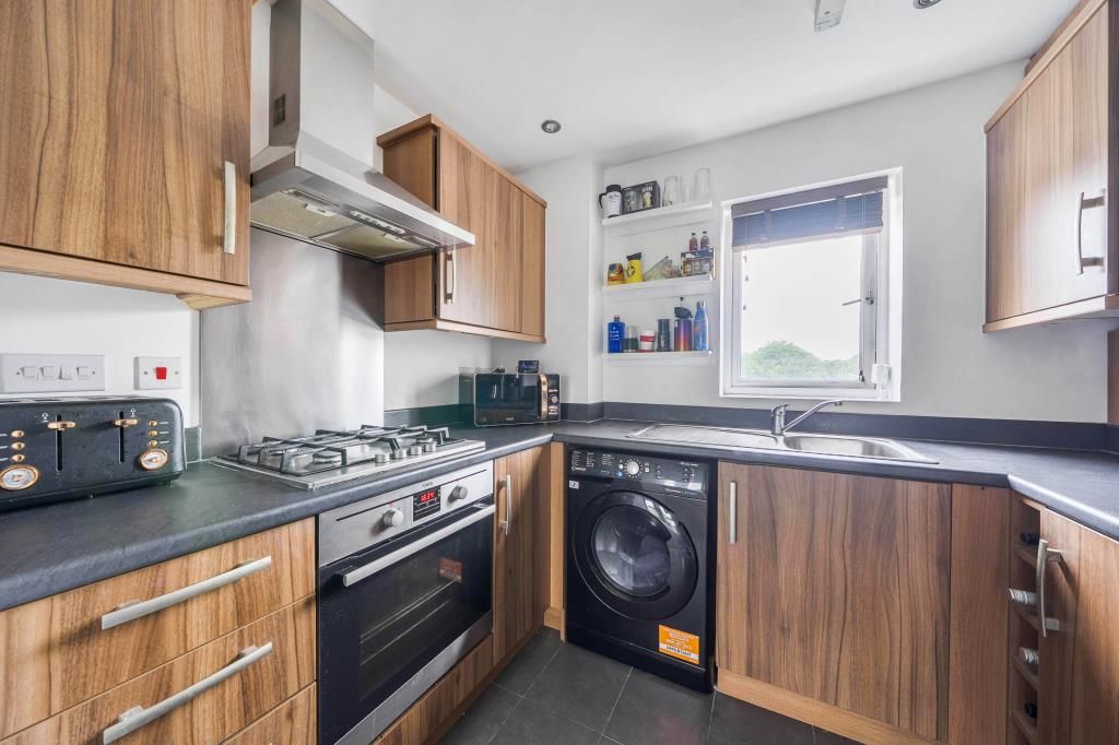 Property photo 3 of 15 Kitchen