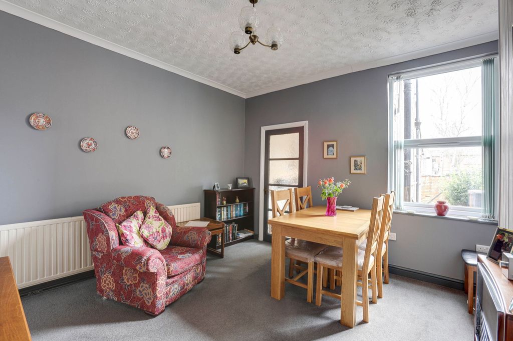 Property photo 3 of 14 Dining Room