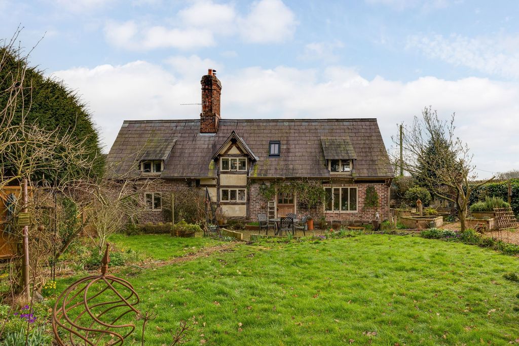 Property photo 2 of 32