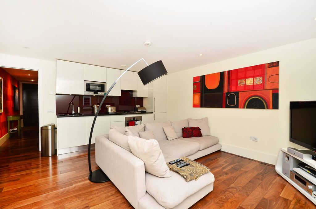 Property photo 2 of 9